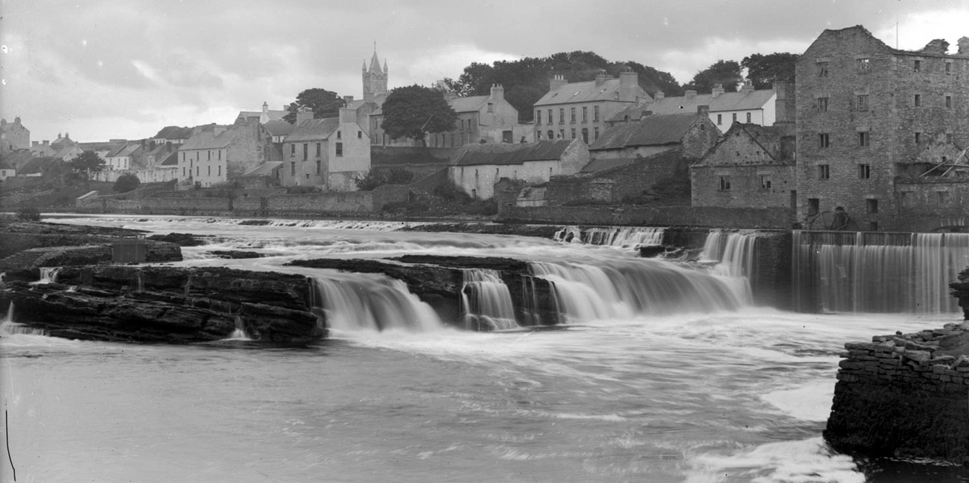 The salmon-leap at the Falls of Assaroe, Ballyshannon. Photograph by Robert Welch, © NMNI.