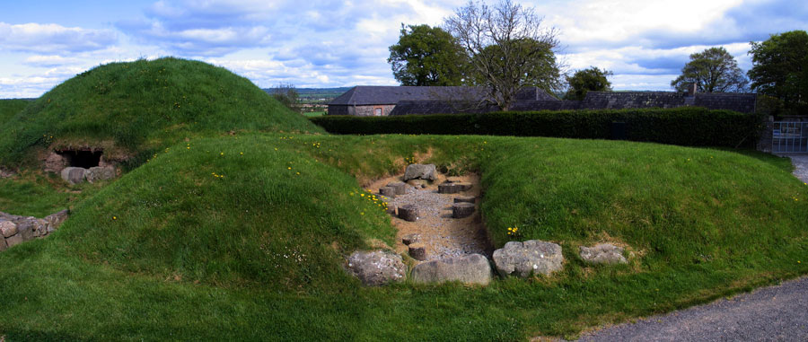 Satellites 17 and 18 at Knowth