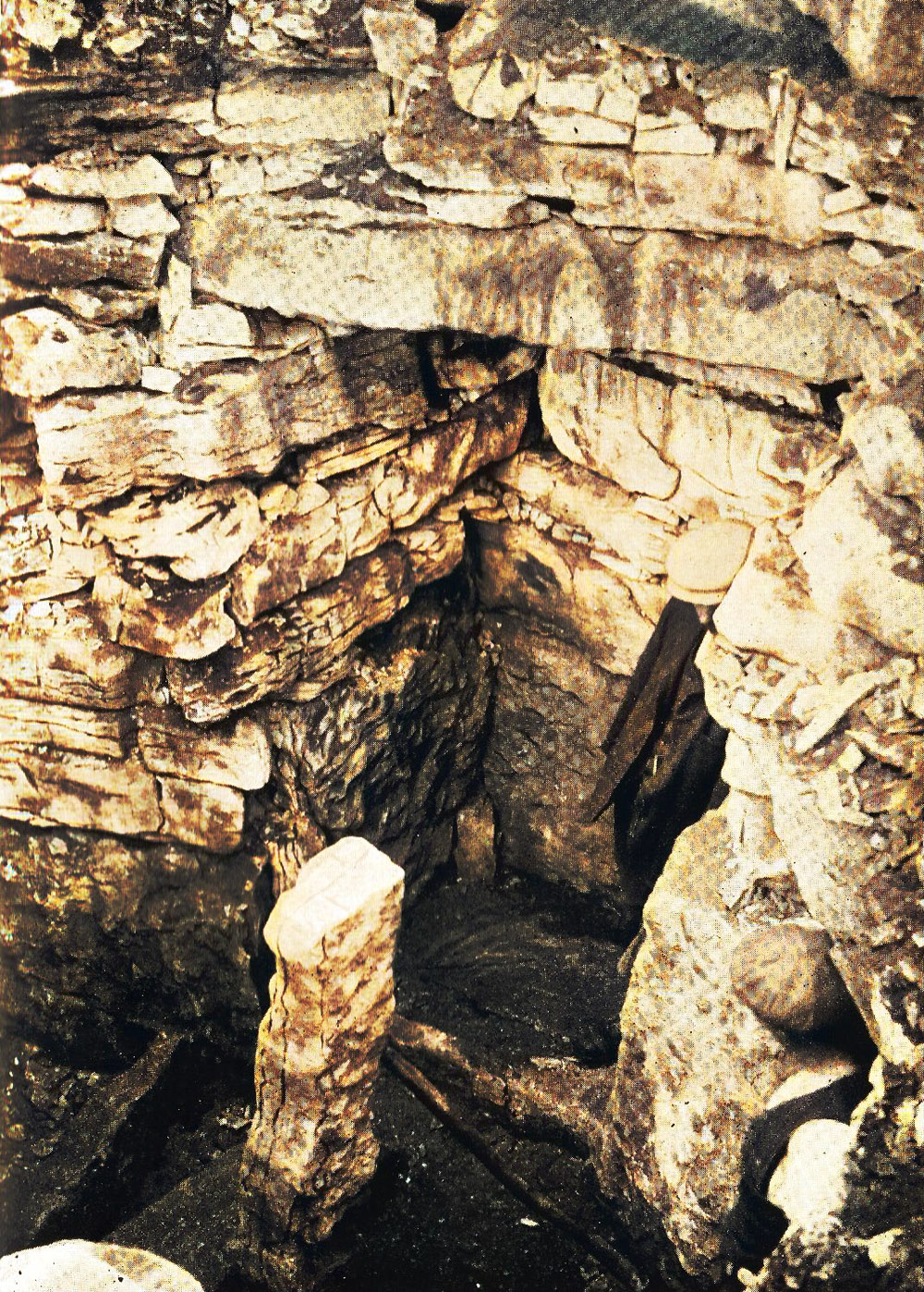 Chamber of Cairn F, cleared by Macalister in 1911