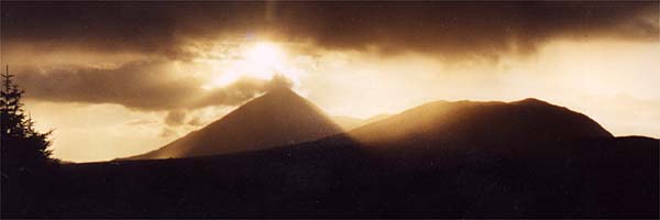 The
        Rolling Sun of Boheh, 22 April 2000.