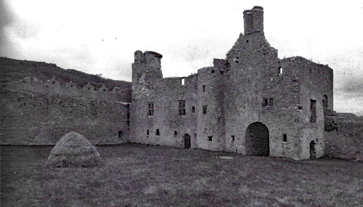 Within the bawn at Parke's castle in 1950. When the site came into state ownership in 1935, the manor house had not been lived in for three hundred years, while the bawn was used as a farmyard. There was no indication of the foundations of the earlier O'Rourke towerhouse.