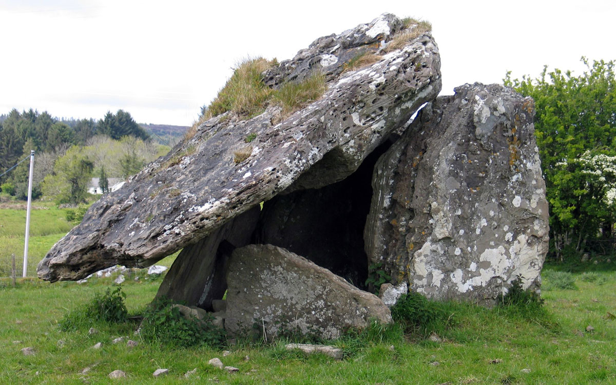 The Dromadone or Tinacara dolmen near Boyle.