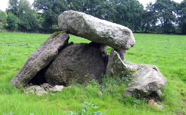 The large dolmen at Owning near Piltown in Co Kilkenny